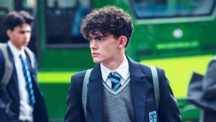 Who Is Joe Locke? About The ‘Heartstopper’ Breakout Star – Hollywood Life