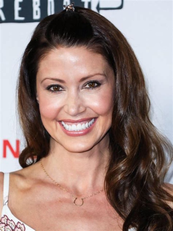 Who Is Shannon Elizabeth? Meet The ‘Celebrity Big Brother’ House Guest – Hollywood Life